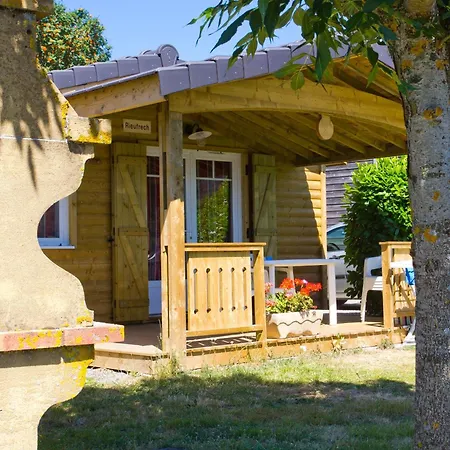 Les Rives Du Du Laouzas Camping Nages