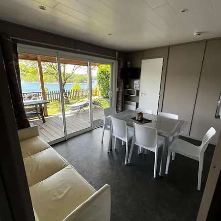 Camping Les Rives Du Du Laouzas *