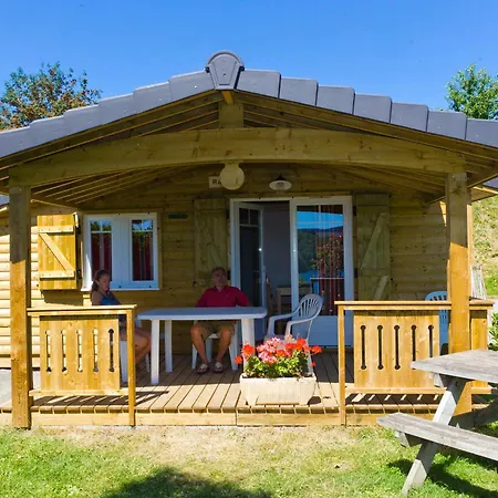 Campsite Les Rives Du Lac Du Laouzas *